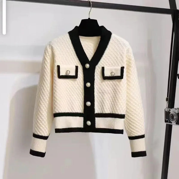 Color-blocking Knitted Top: V-neck Long-sleeved Short Coat