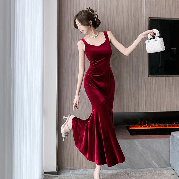 Velvet Backless Sleeveless Midi Dress for Special Occasions