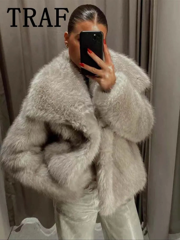 Faux Fur Cropped Jacket for Casual Winter Wear